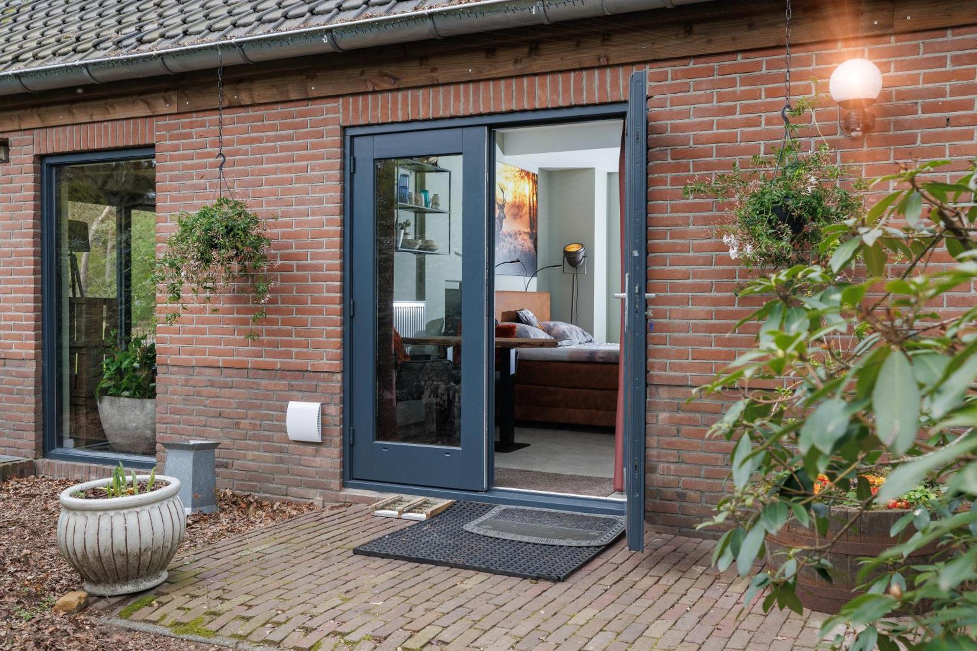 B&B Wicherumloo Wekerom エクステリア 写真